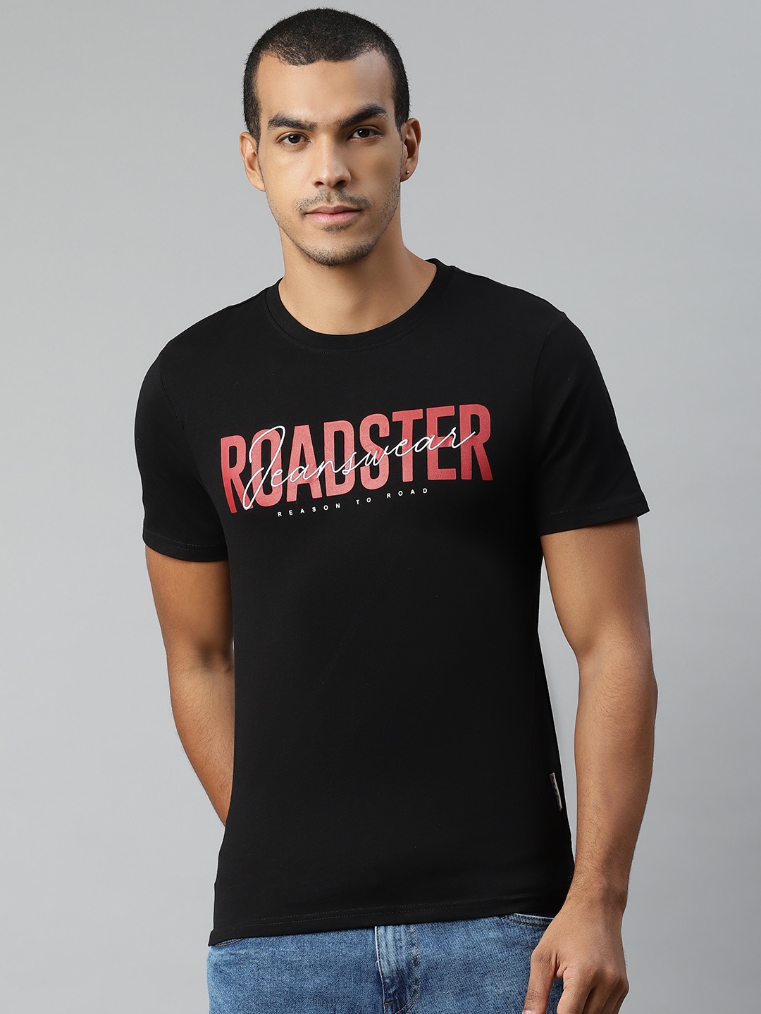 

Roadster Men Black & Red Pure Cotton Printed Round Neck T-shirt
