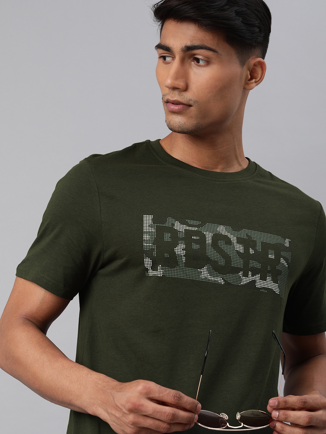 

Roadster Men Olive Brand Logo Printed Pure Cotton T-shirt