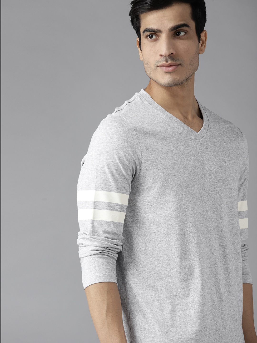 

Roadster Men Grey Melange Printed T-shirt