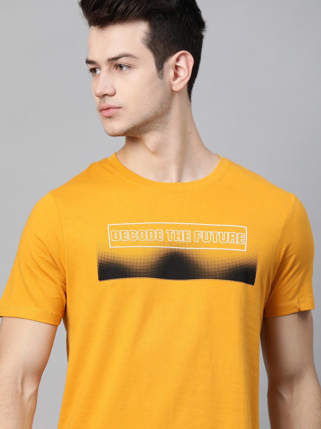 

Roadster Men Yellow Typography Printed Pure Cotton T-shirt