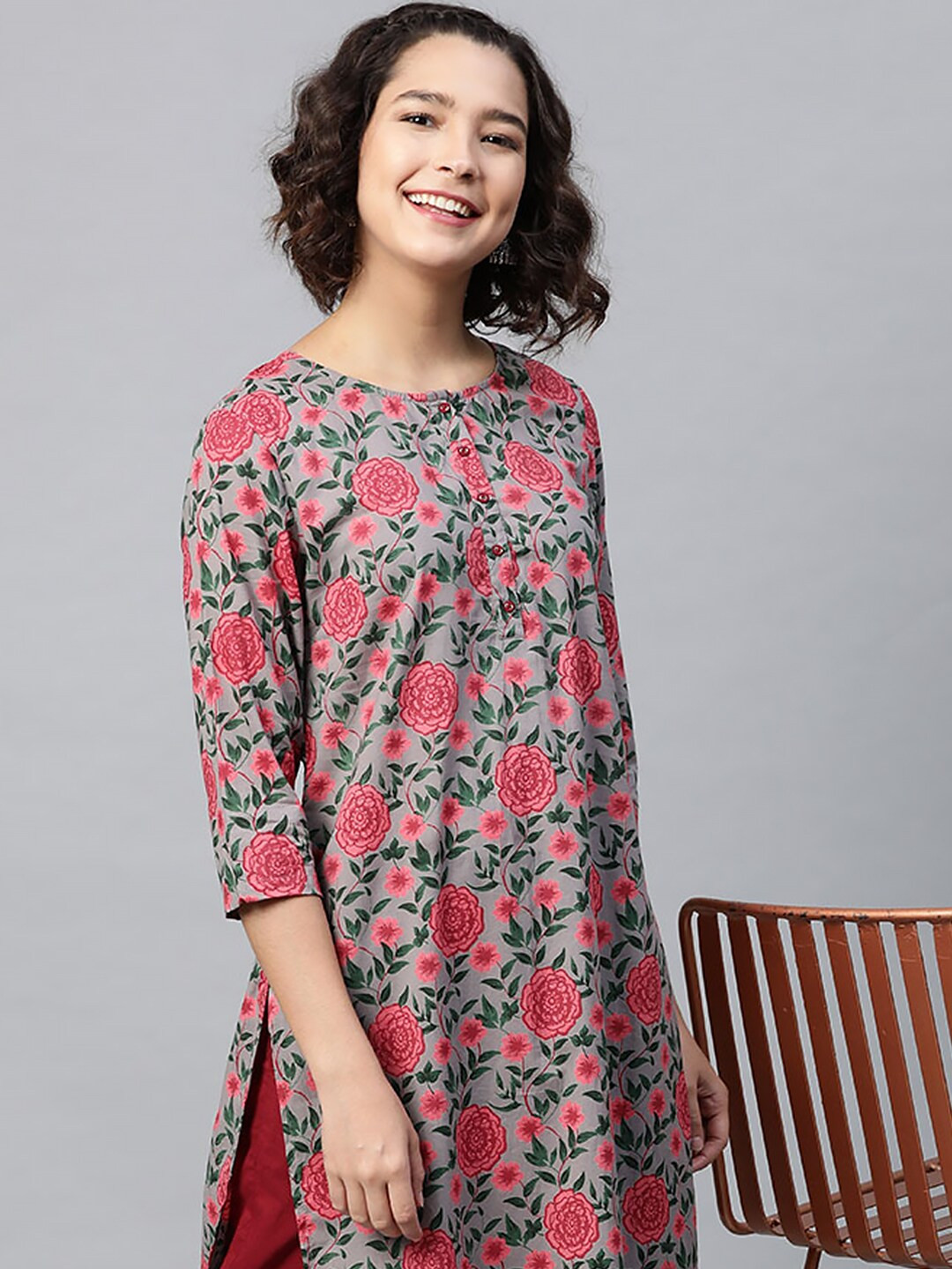 

HERE&NOW Women Green & Pink Cotton Floral Printed Straight Kurta, Grey