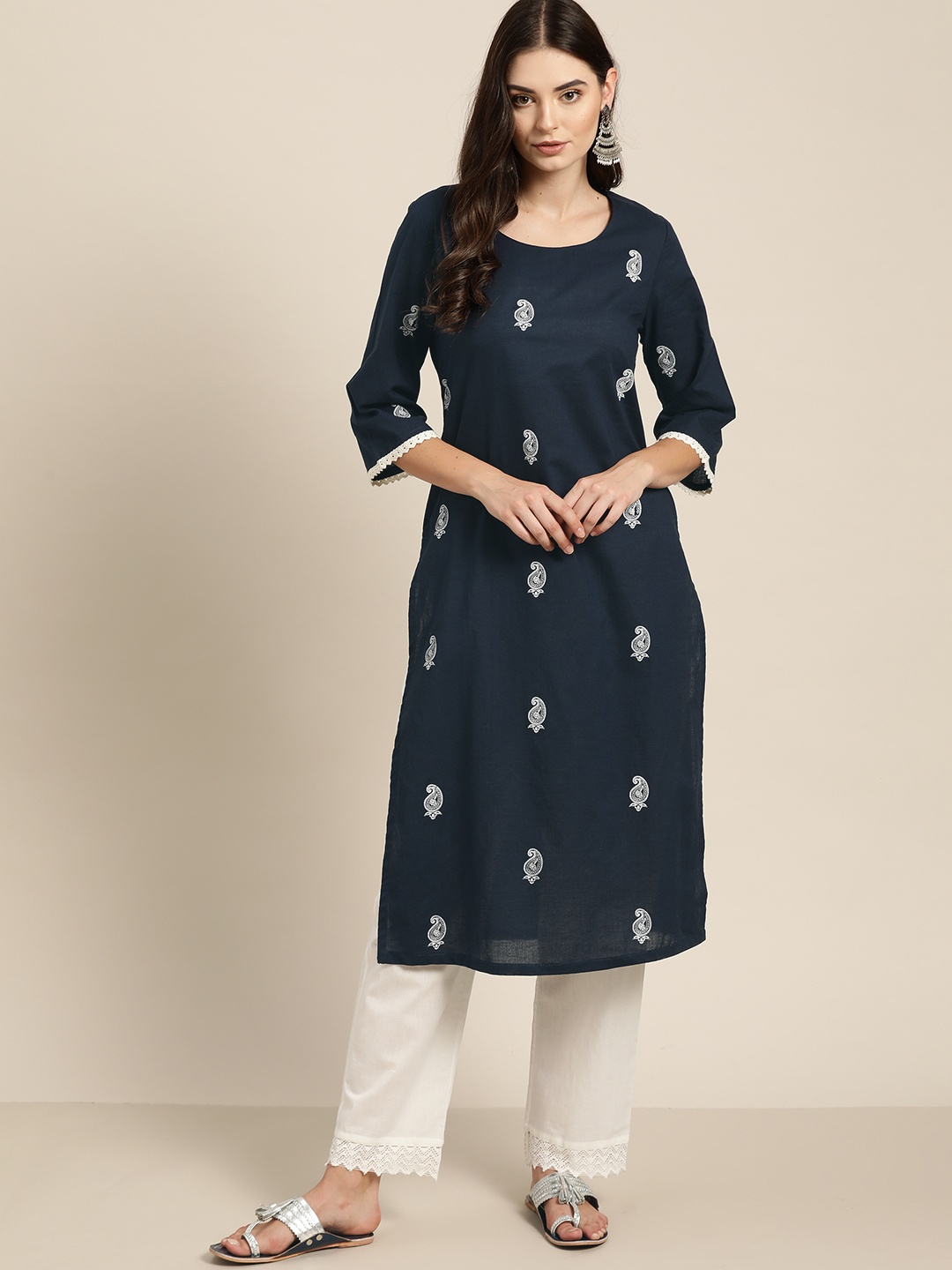 

Moda Rapido Women Navy Blue & White Paisley Printed Indigo Kurta