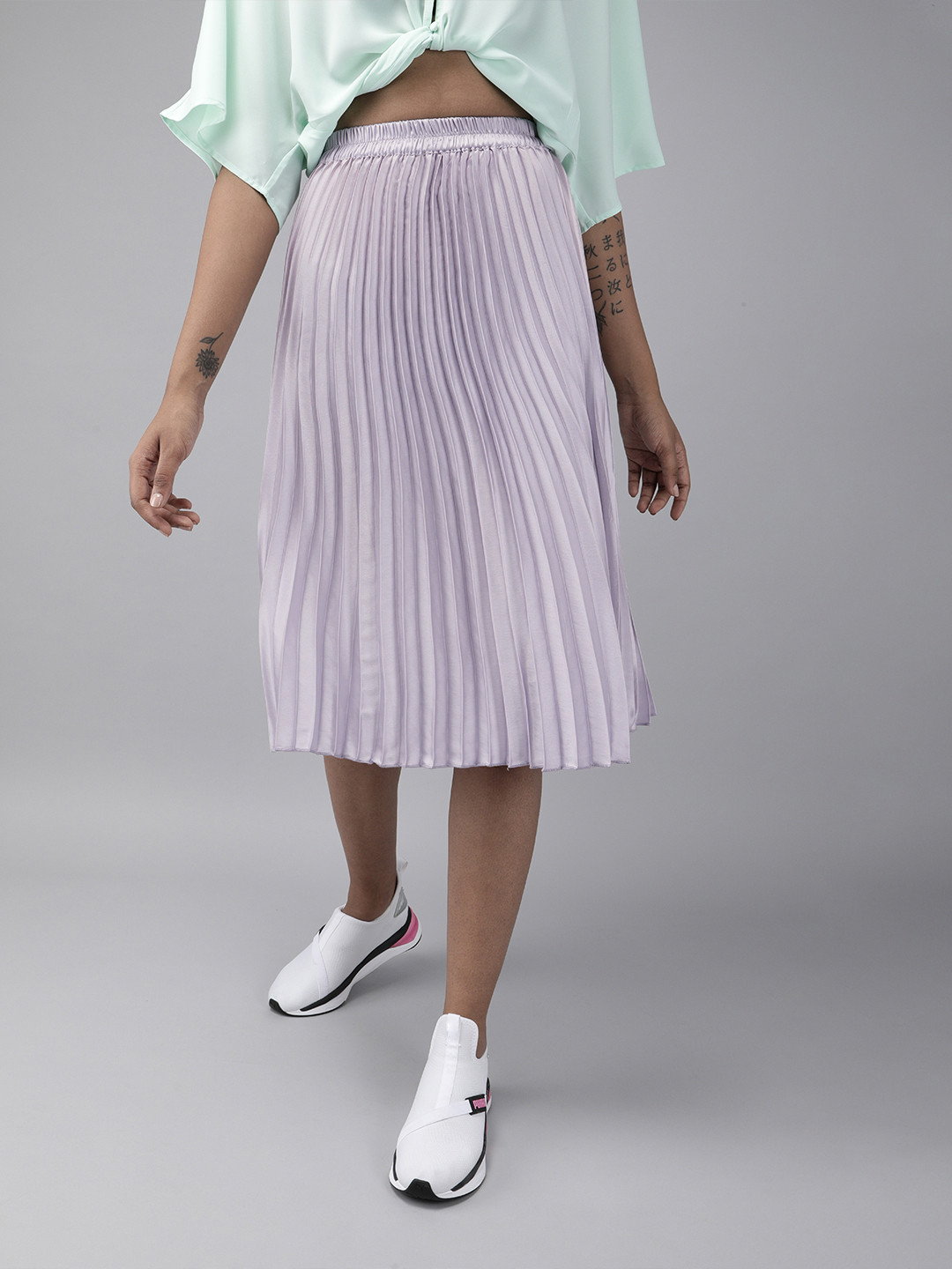

RARE Women Lavender Accordion Pleated Solid A-Line Midi Skirt