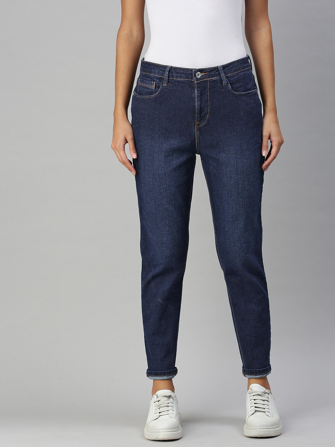 

ether Women Blue Boyfriend Fit Light Fade Stretchable Jeans