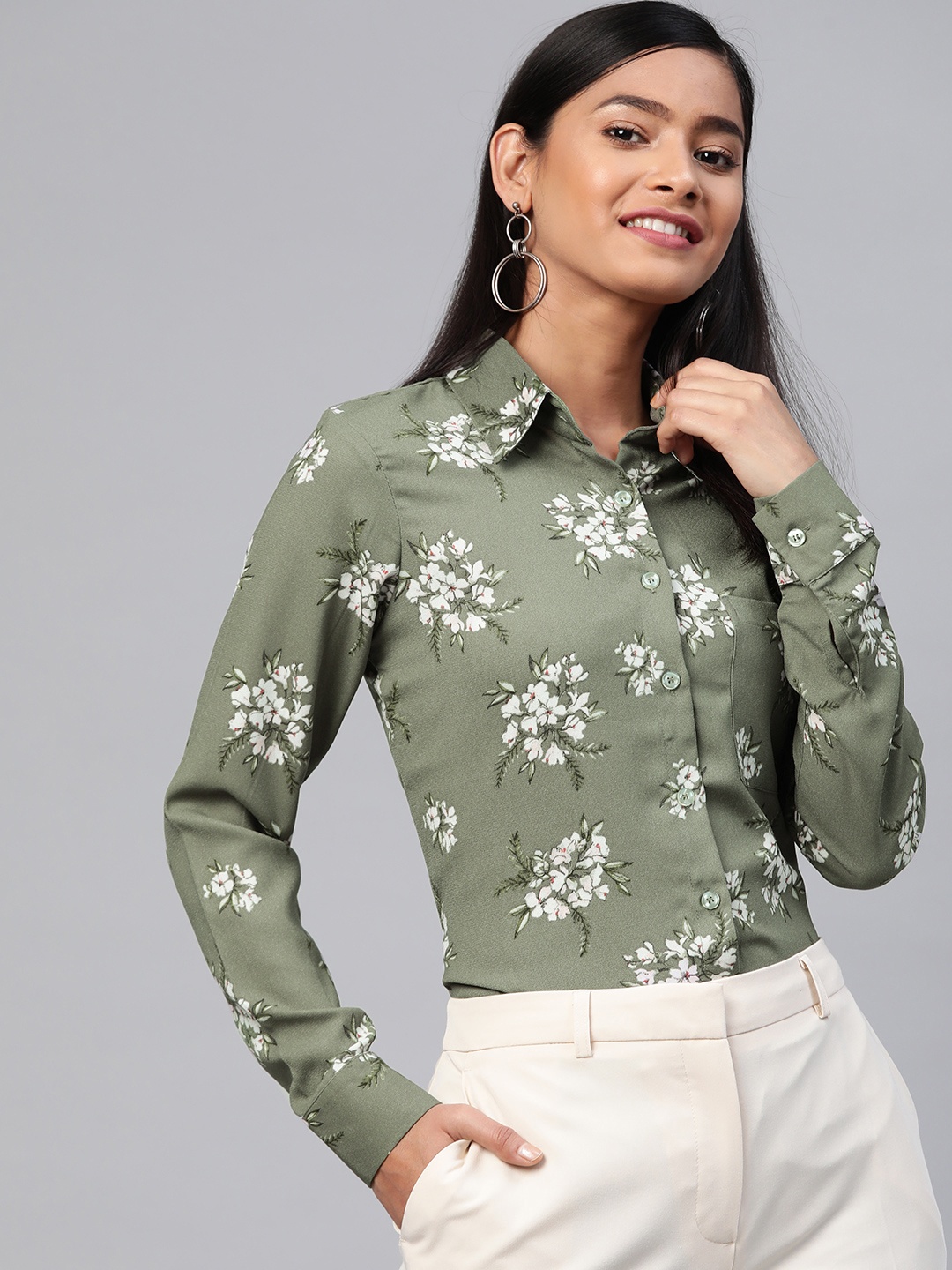 

RUNWAYIN Women Green & White Regular Fit Floral Print Casual Shirt