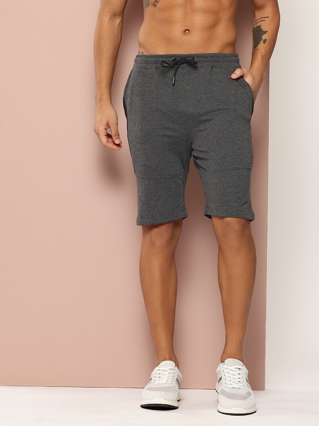 

Harvard Men Charcoal Grey Mid-Rise Regular Shorts