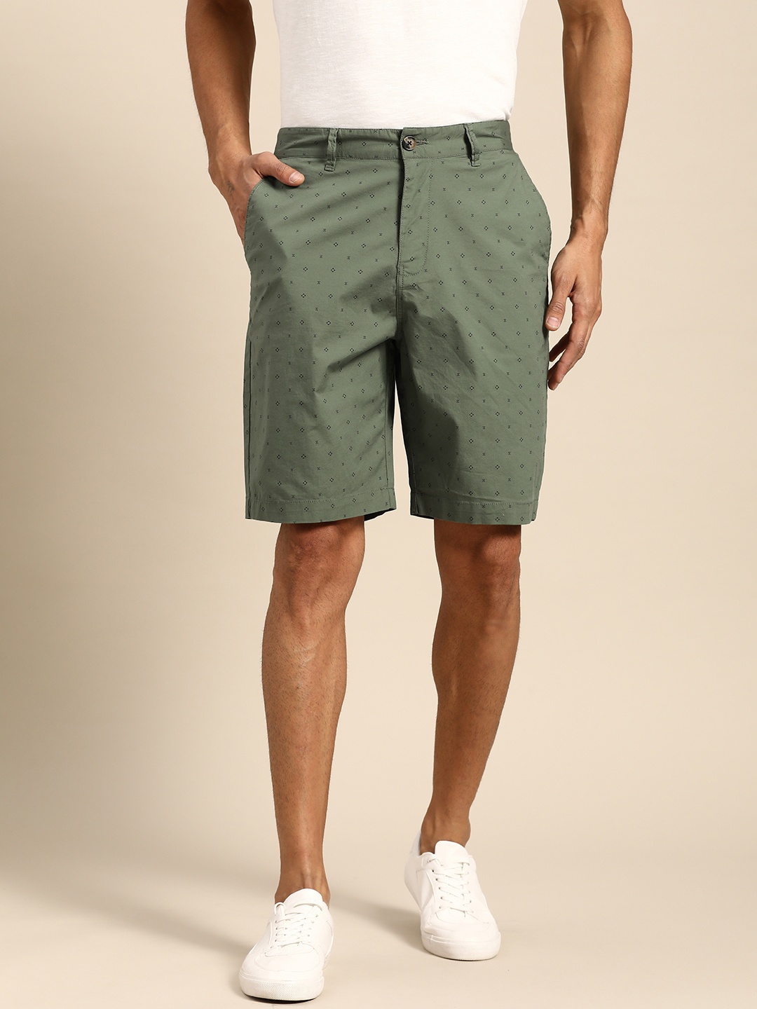 

United Colors of Benetton Men Green & Navy Blue Printed Comfort Fit Chino Shorts