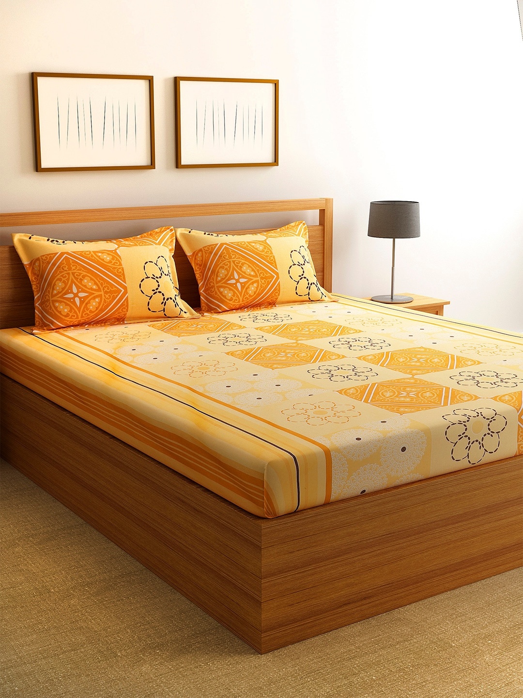 

Florida Yellow & Black Floral 144 TC Cotton 1 King Bedsheet with 2 Pillow Covers