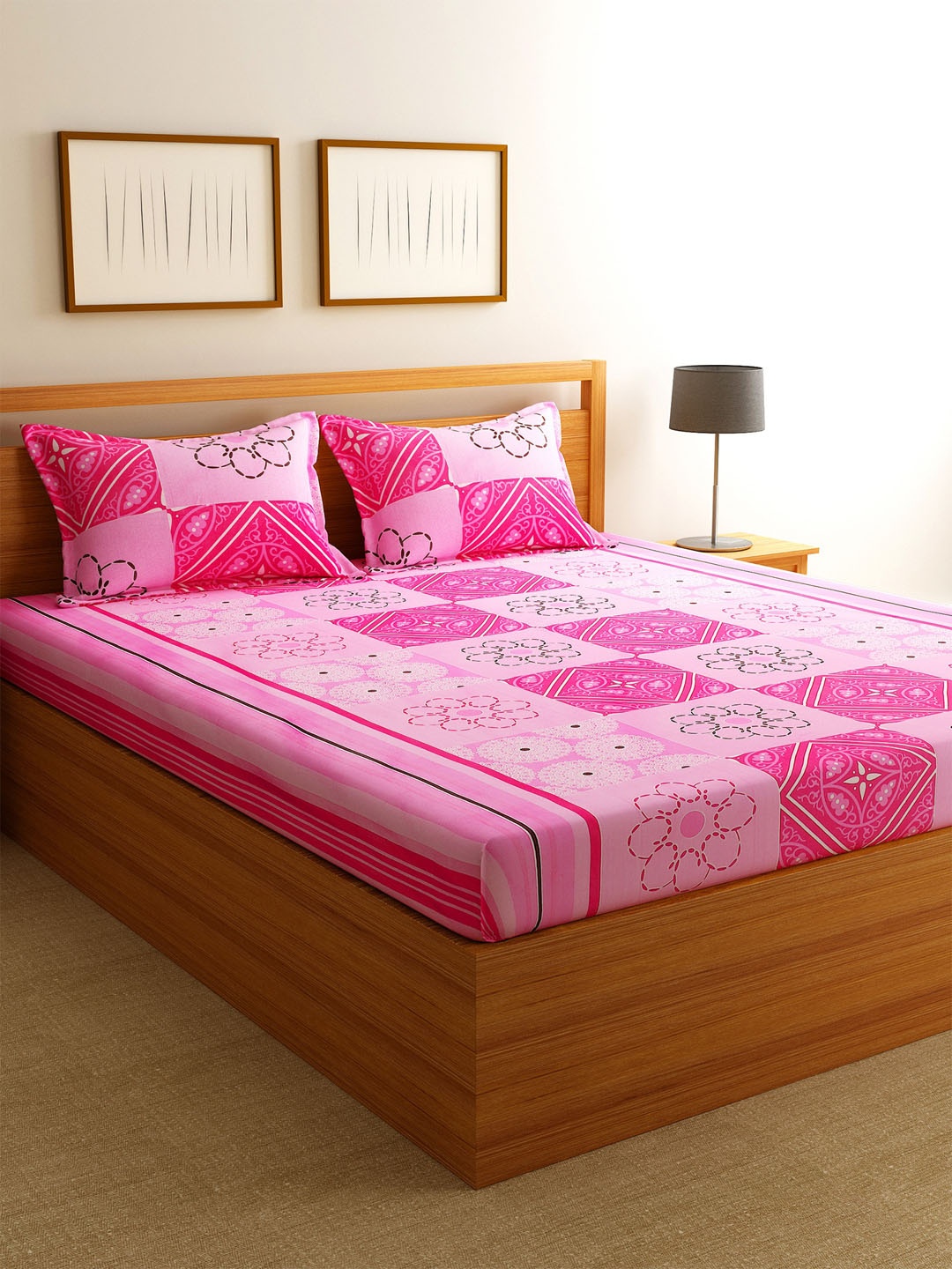 

Florida Pink & White Floral 144 TC Polycotton 1 Queen Bedsheet with 2 Pillow Covers