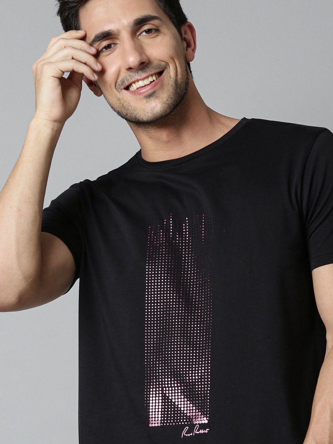 

RARE RABBIT Men Dotter Slim Fit Solid Round Neck T-Shirt, Black