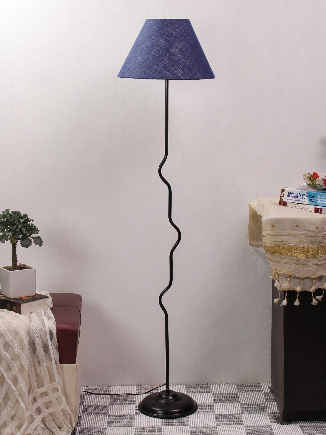 

Devansh Navy Blue & Black Solid Contemporary Club Lamp with Shade