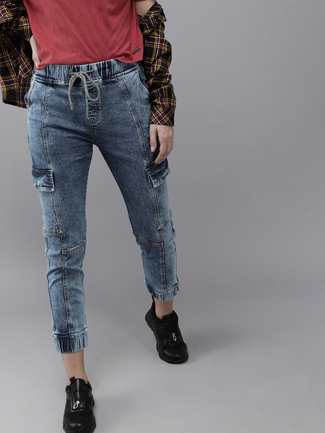 

Roadster X Discovery Adventures Women Blue Slim Fit Water Repellent Finish Jogger Jeans