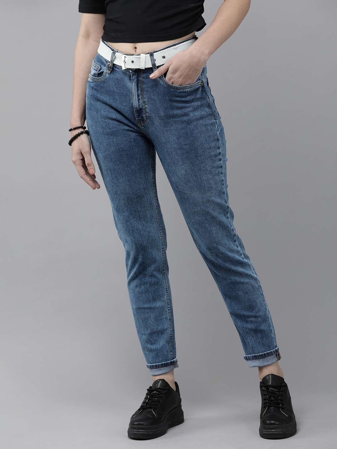 

Roadster Women Blue Slim Fit Light Fade Mid-Rise Stretchable Jeans