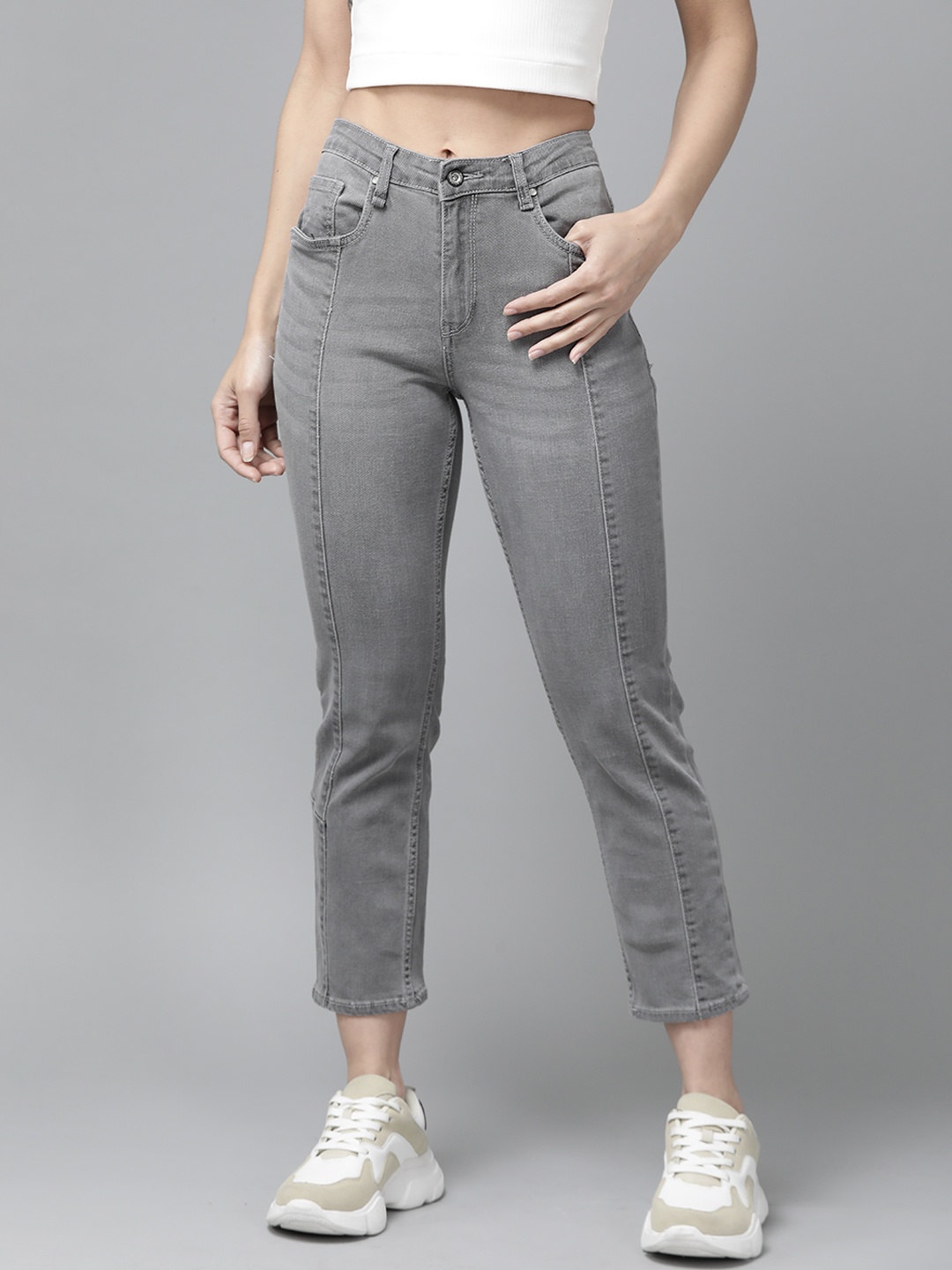 

Roadster Women Grey Straight Fit Stretchable Cropped Jeans