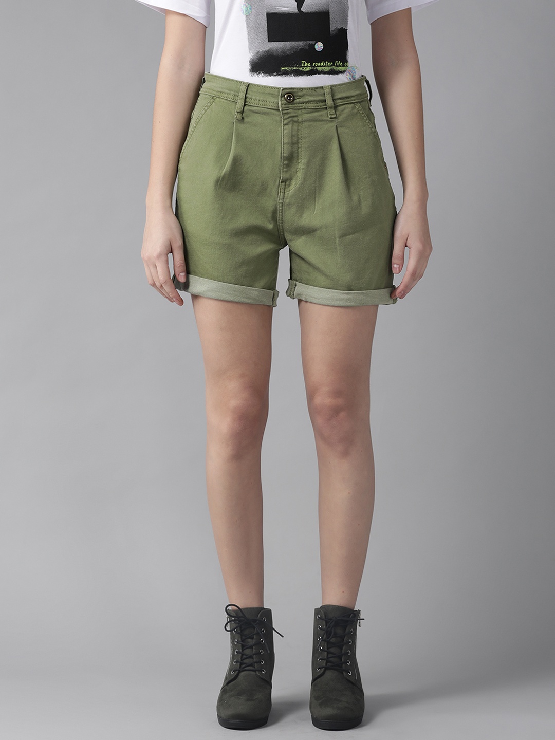 

Roadster Women Olive Green Solid Chambray Regular Shorts