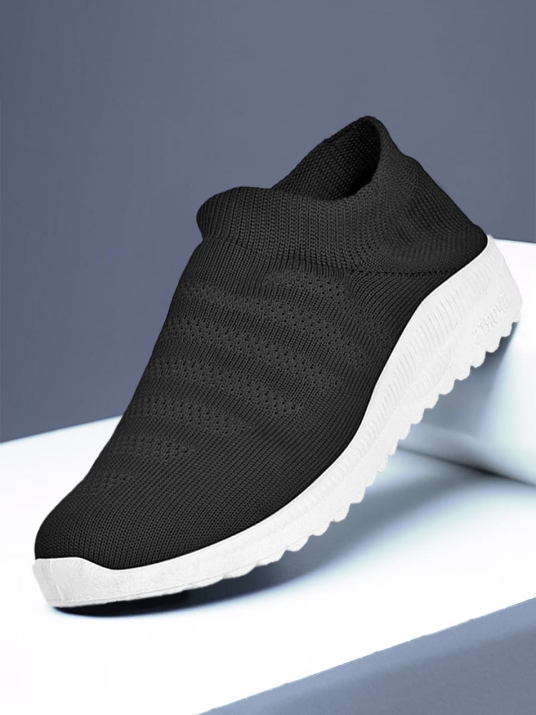

ZAPATOZ Women Black Textile Walking Shoes