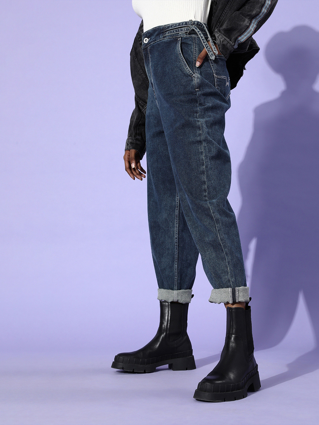 

Roadster Women Stunning Blue Straight Fit Stretchable Jeans