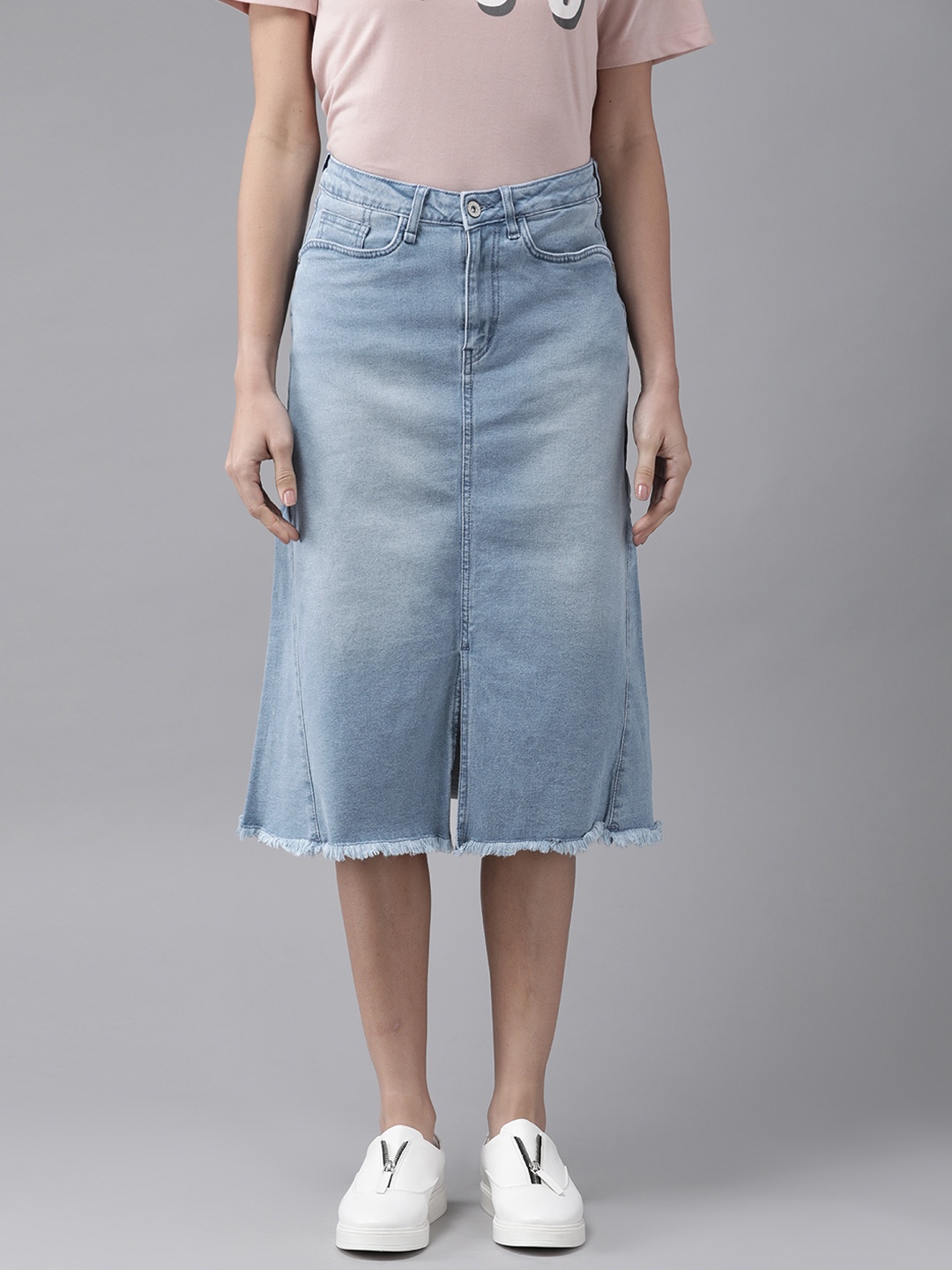 

Roadster Women Blue Washed Denim Straight Skirt