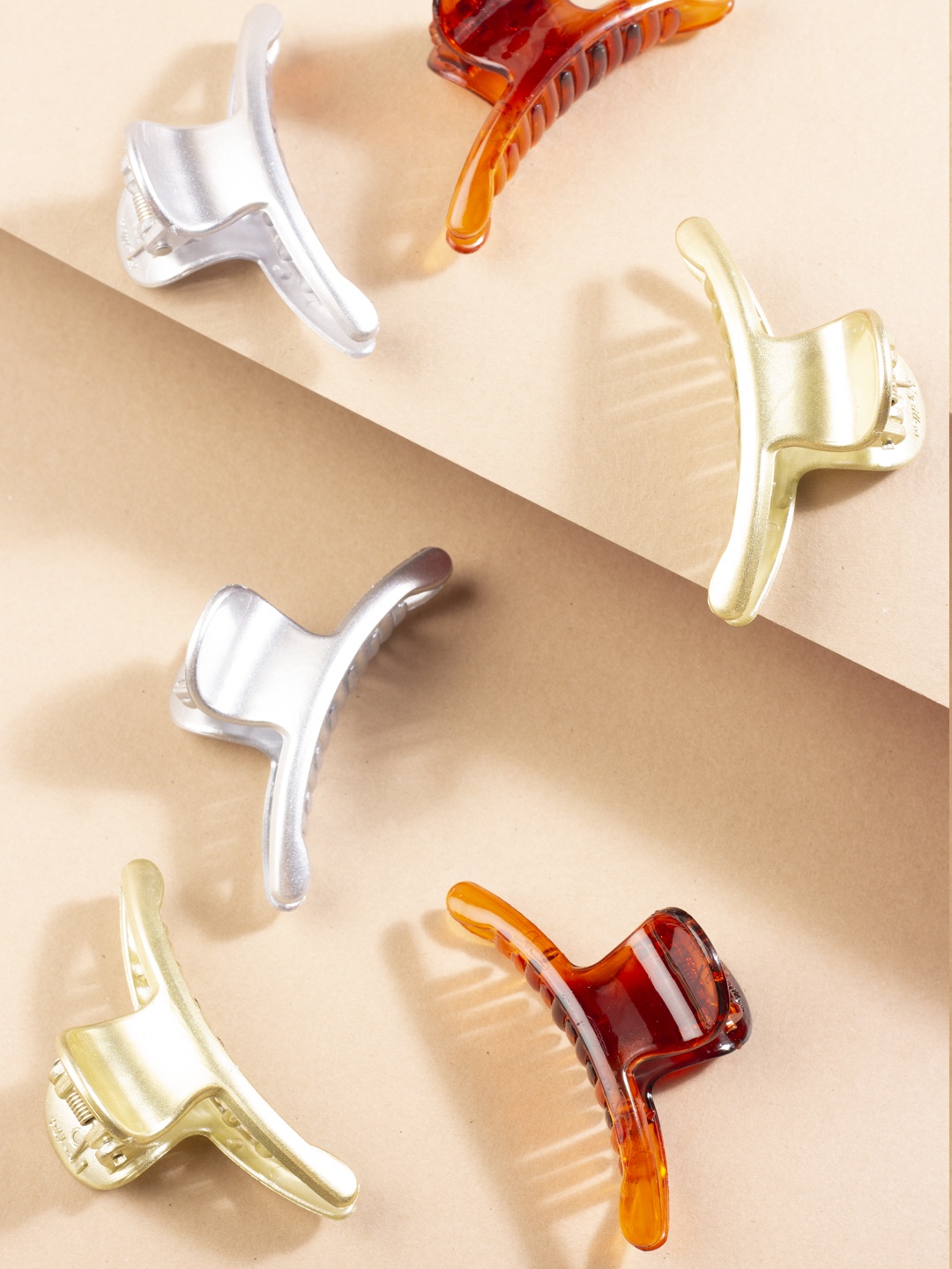 

AccessHer Women Red & Gold Pack Of 6 Acrylic Hair Clip