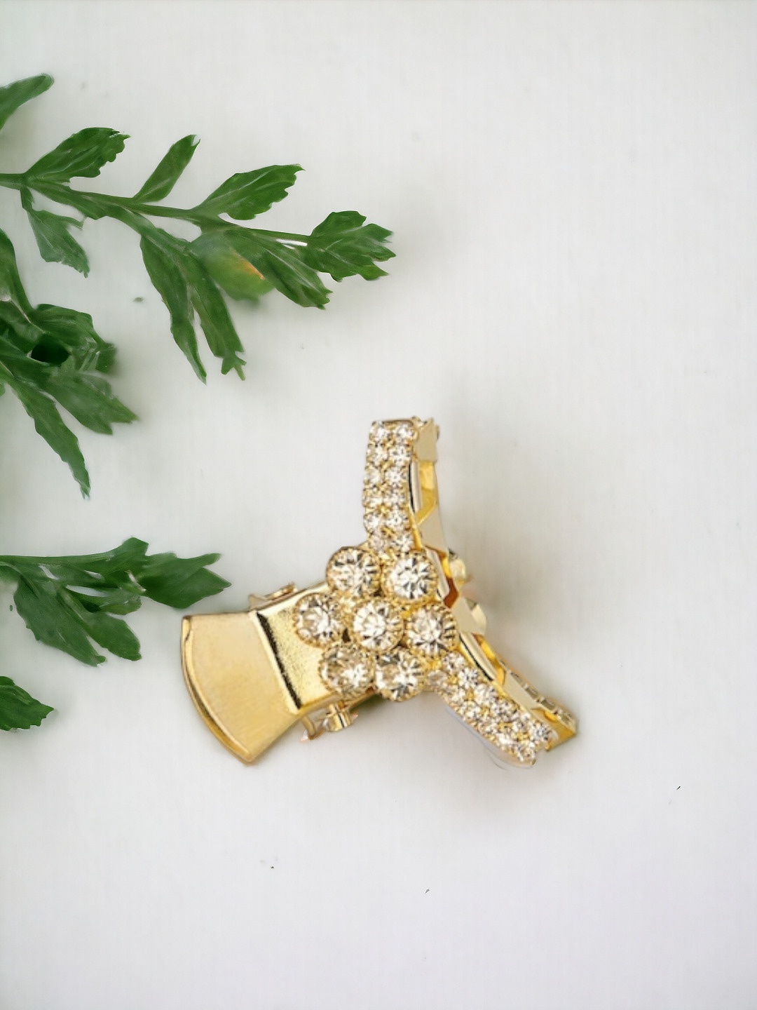 

AccessHer Gold-Toned Embellished Hair Clip