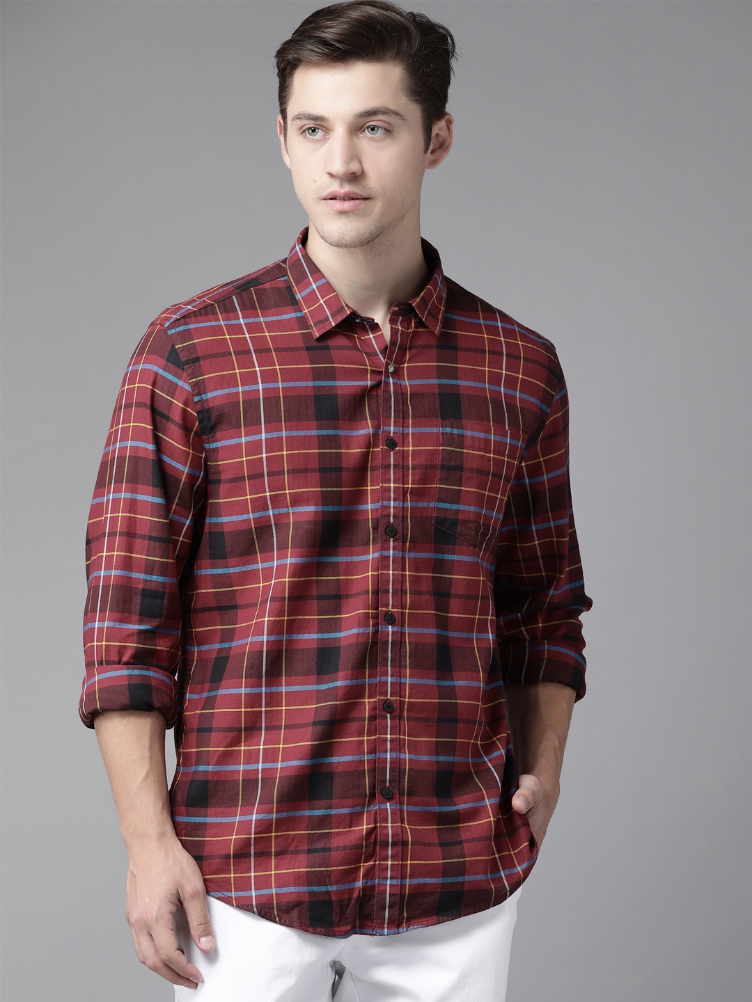 

Blackberrys Men Burgundy & Black Slim Fit Cotton Checked Casual Shirt