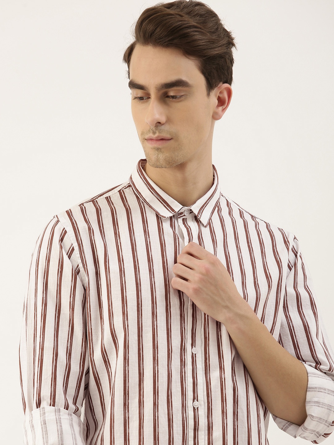 

ether Men White & Brown Regular Fit Striped Casual Shirt