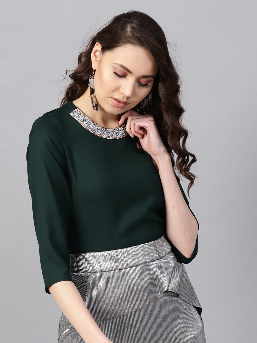 

SASSAFRAS Green Studded Neck Top