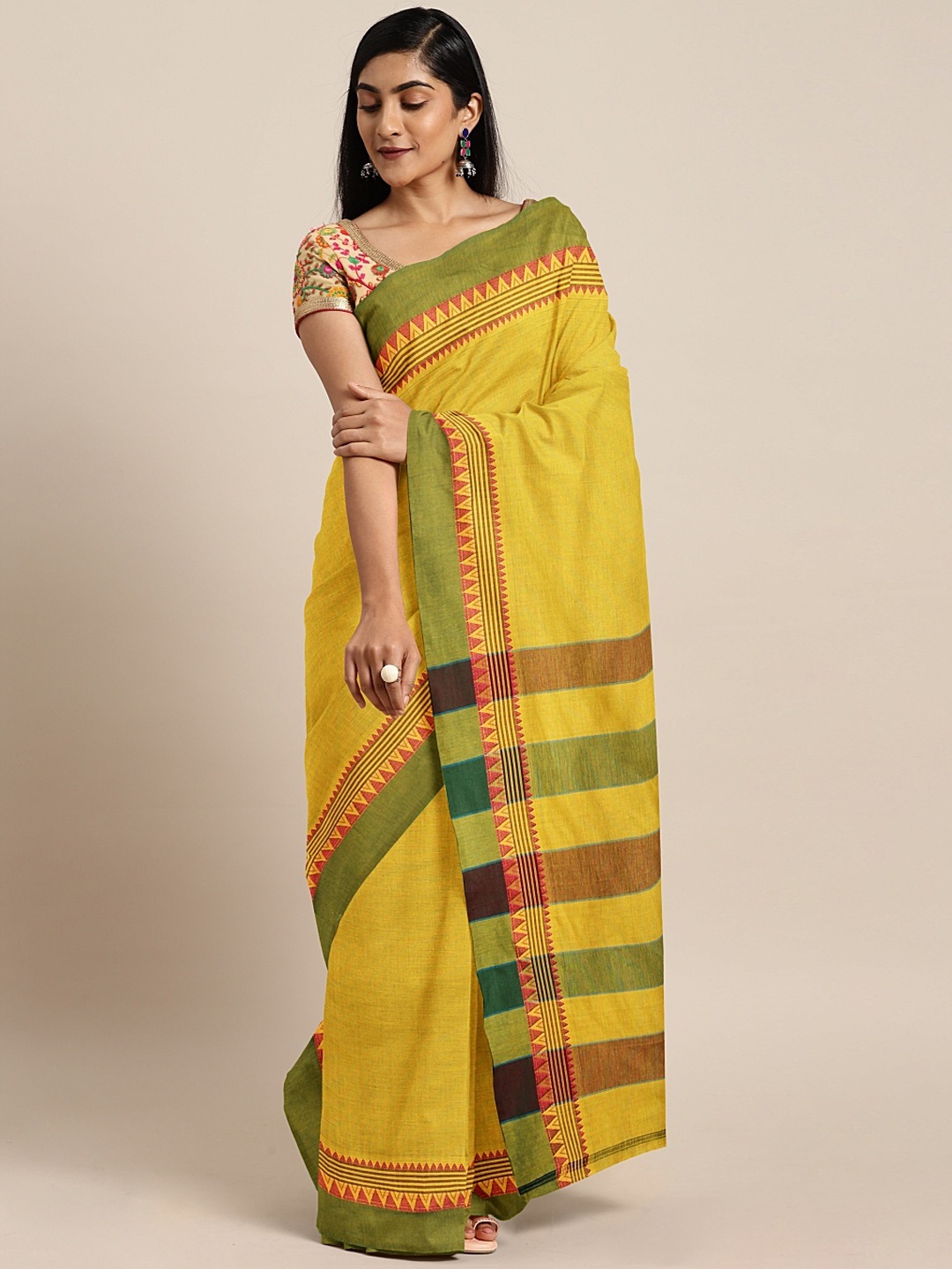 

aamna Yellow Pure Cotton Solid Mangalagiri Saree