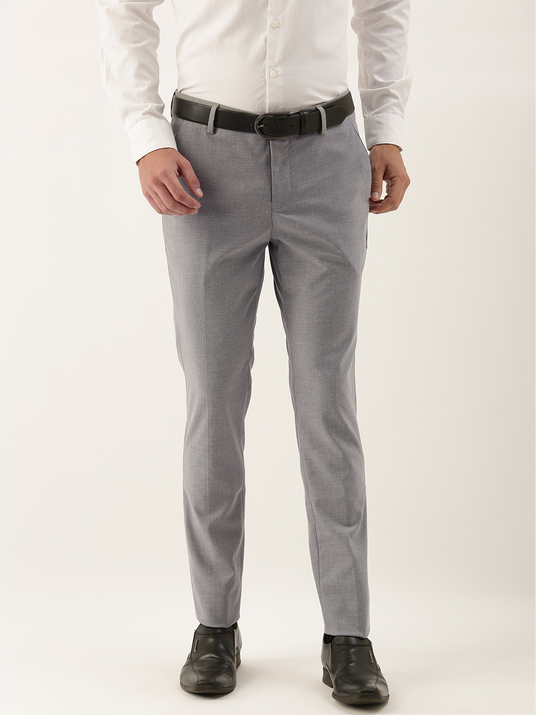 

INVICTUS Men Grey Slim Fit Solid Formal Trousers