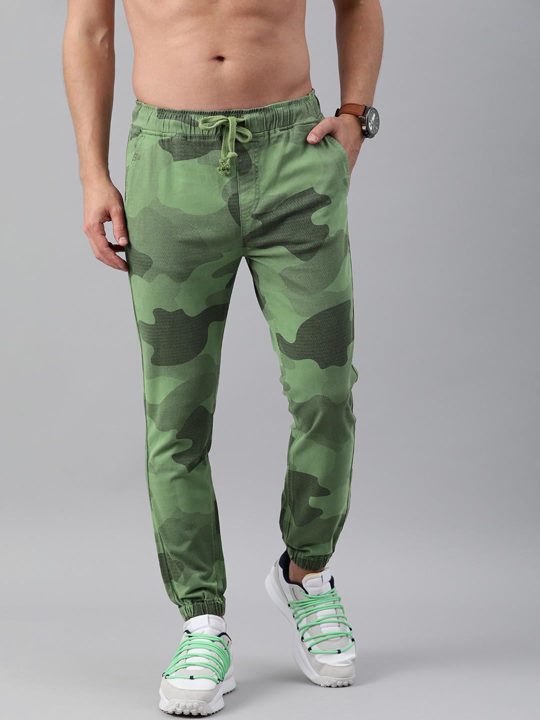 

HERE&NOW Men Green Camouflage Printed Joggers