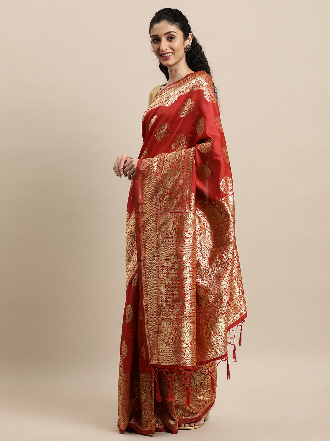 

Mitera Red & Gold-Toned Woven Design Zari Silk Blend Banarasi Saree