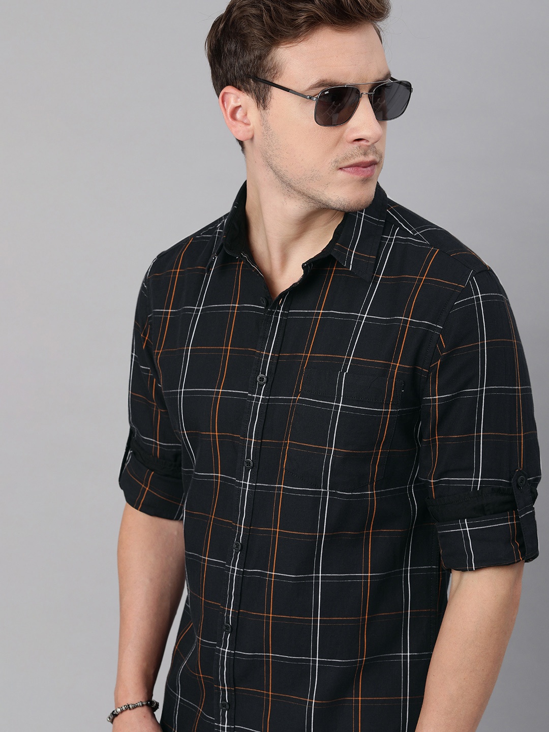 

Roadster Men Black & Red Checked Casual Shirt