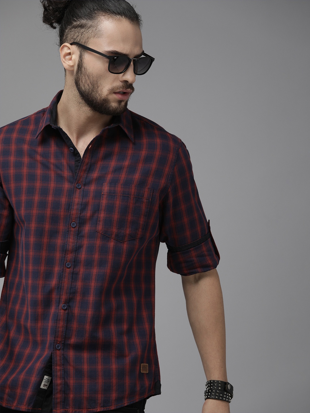 

Roadster Men Red & Navy Blue Checked Casual Shirt