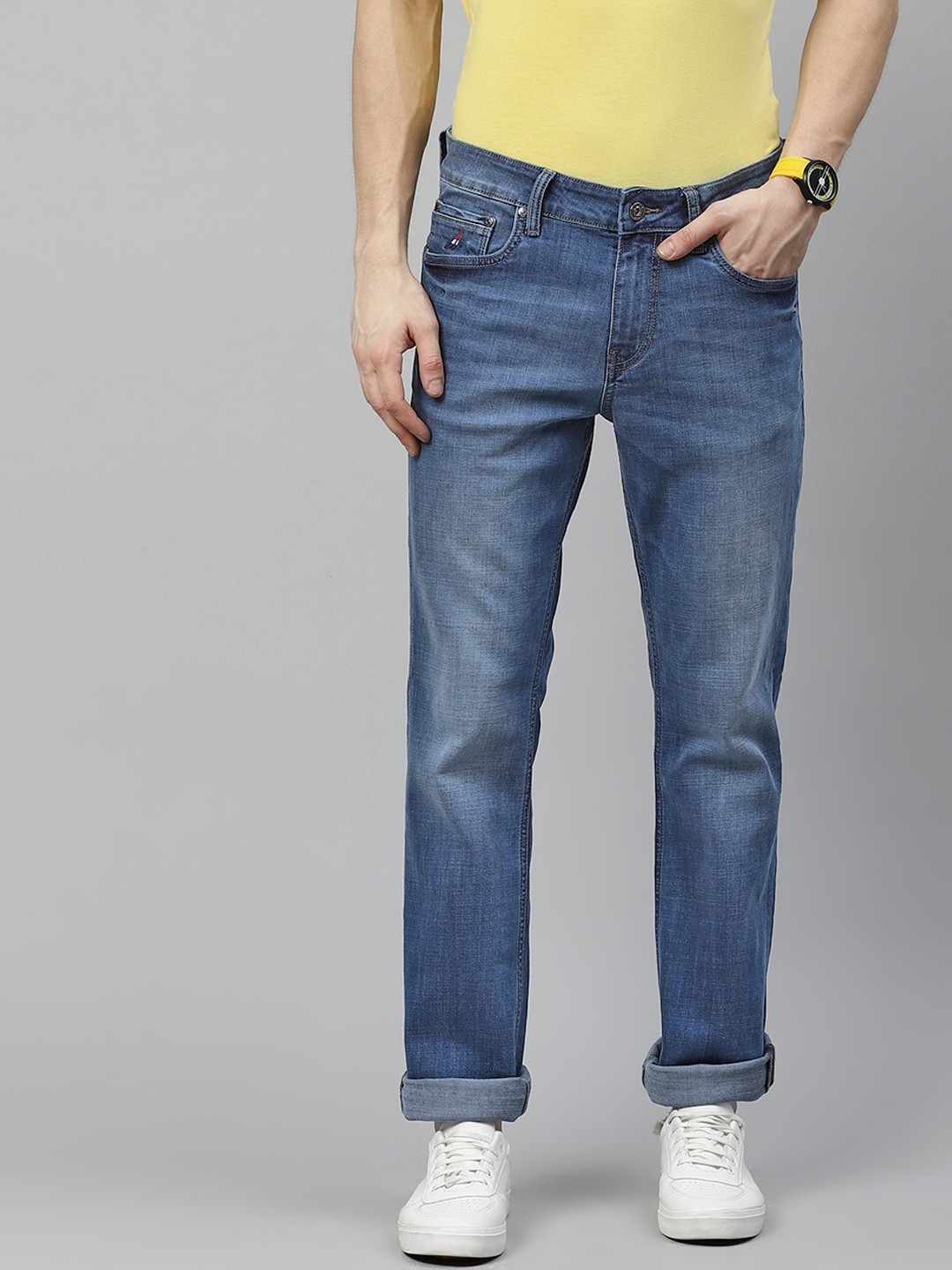 

Nautica Men Blue Regular Fit Light Fade Stretchable Jeans
