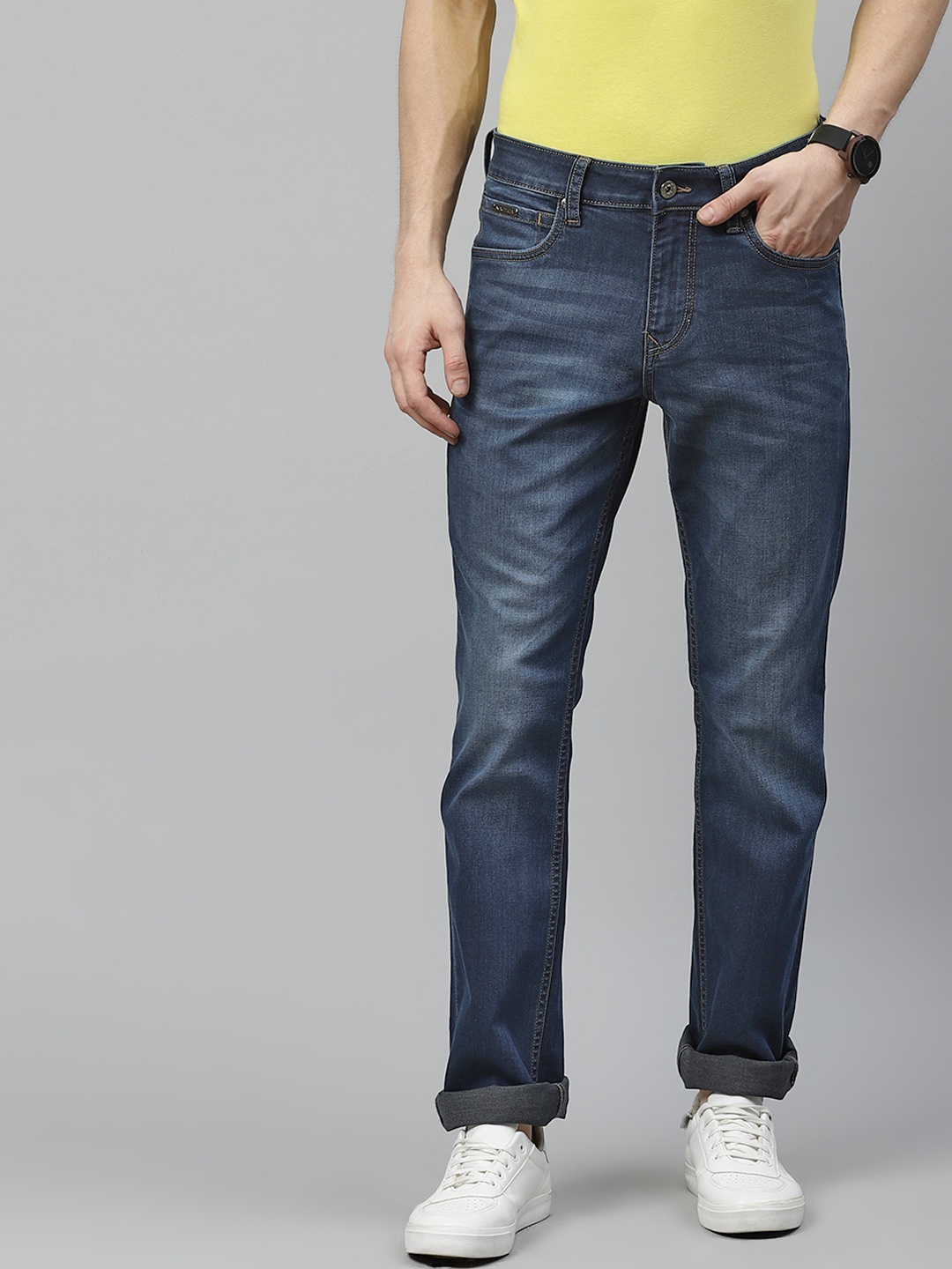 

Nautica Men Navy Blue Solid Light Fade Stretchable Jeans