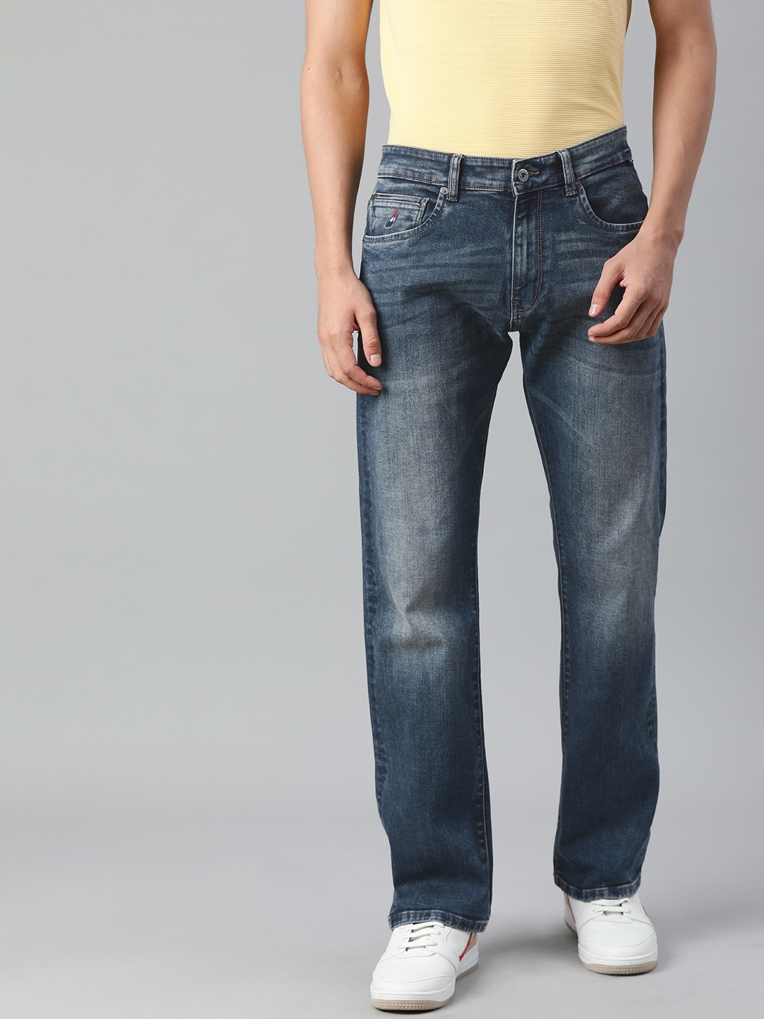 

Nautica Men Navy Blue Bootcut Light Fade Stretchable Jeans