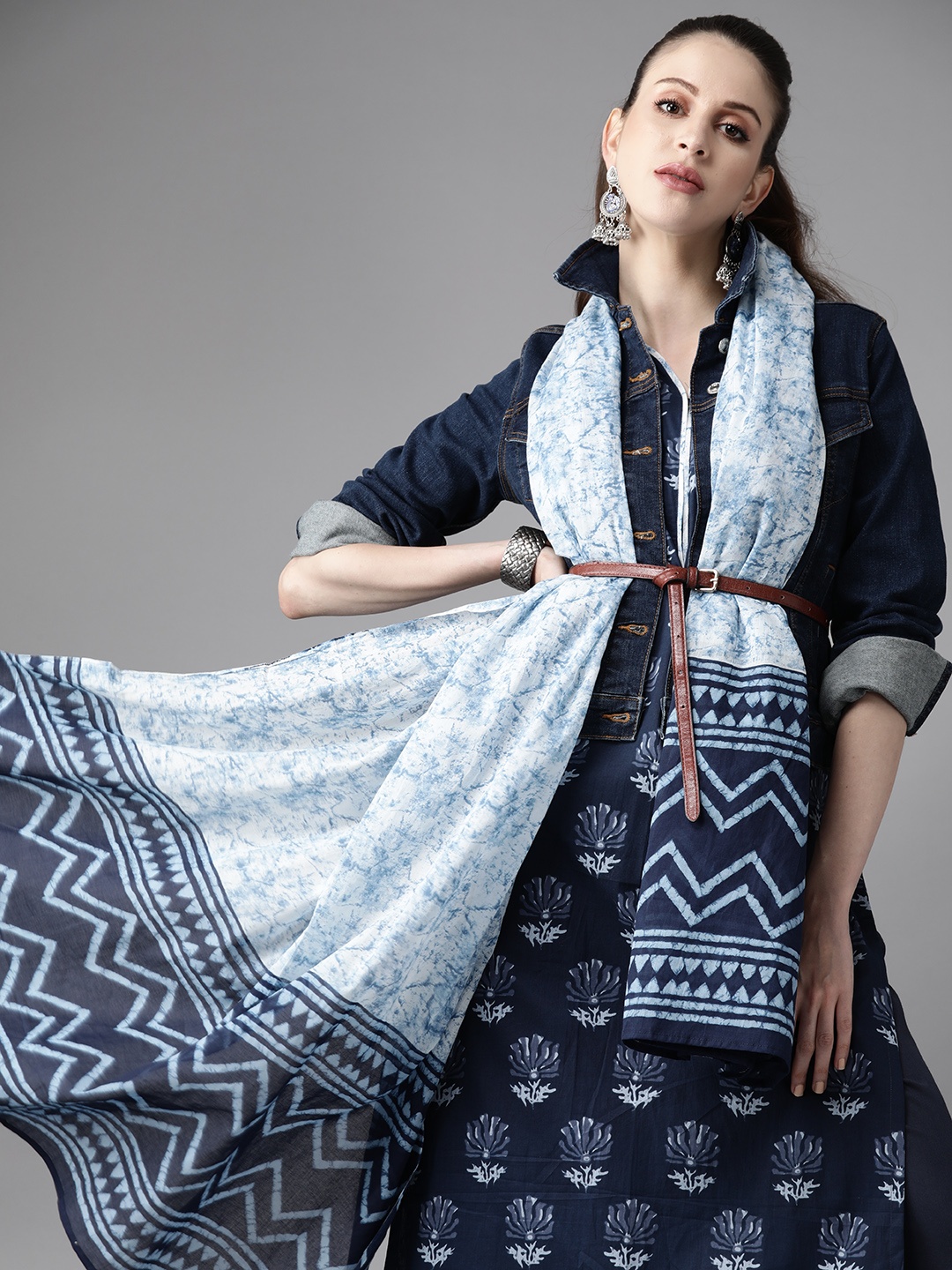

Indo Era Women Navy Blue & White Printed Kurta with Palazzos & Dupatta