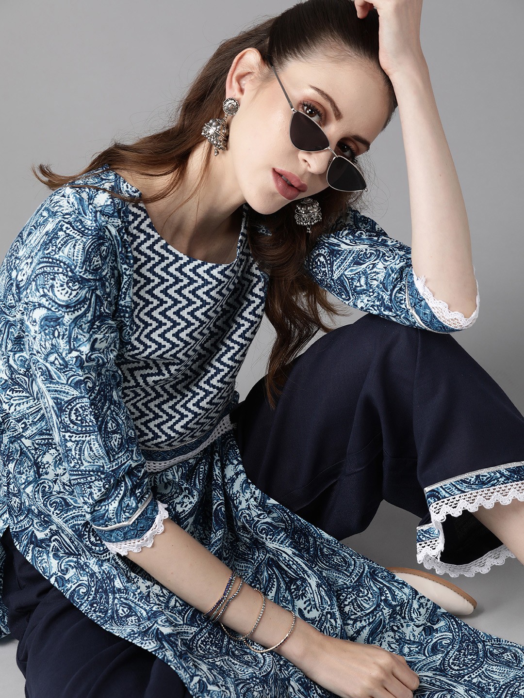 

Indo Era Women Navy Blue & Off-White Printed Kurta with Palazzos