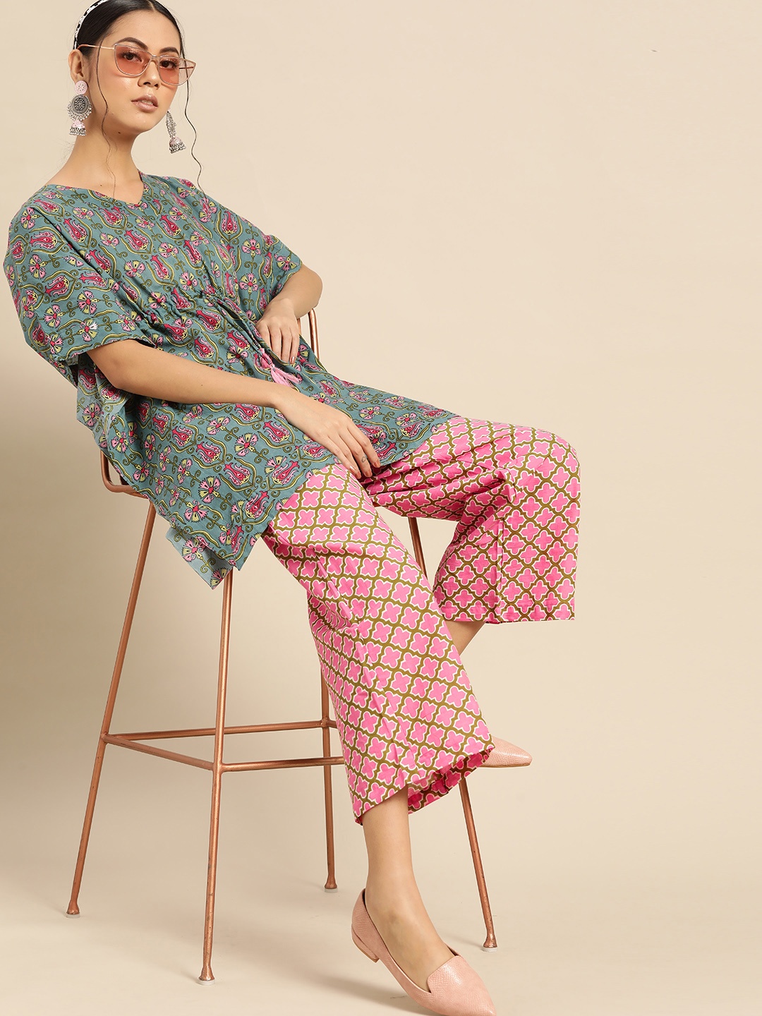 

Varanga Women Blue & Pink Pure Cotton Printed Tunic with Palazzos