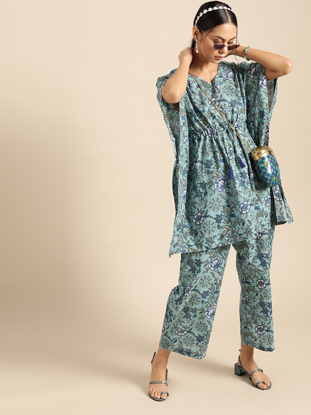 

Varanga Women Green & Blue Pure Cotton Printed Tunic with Palazzos