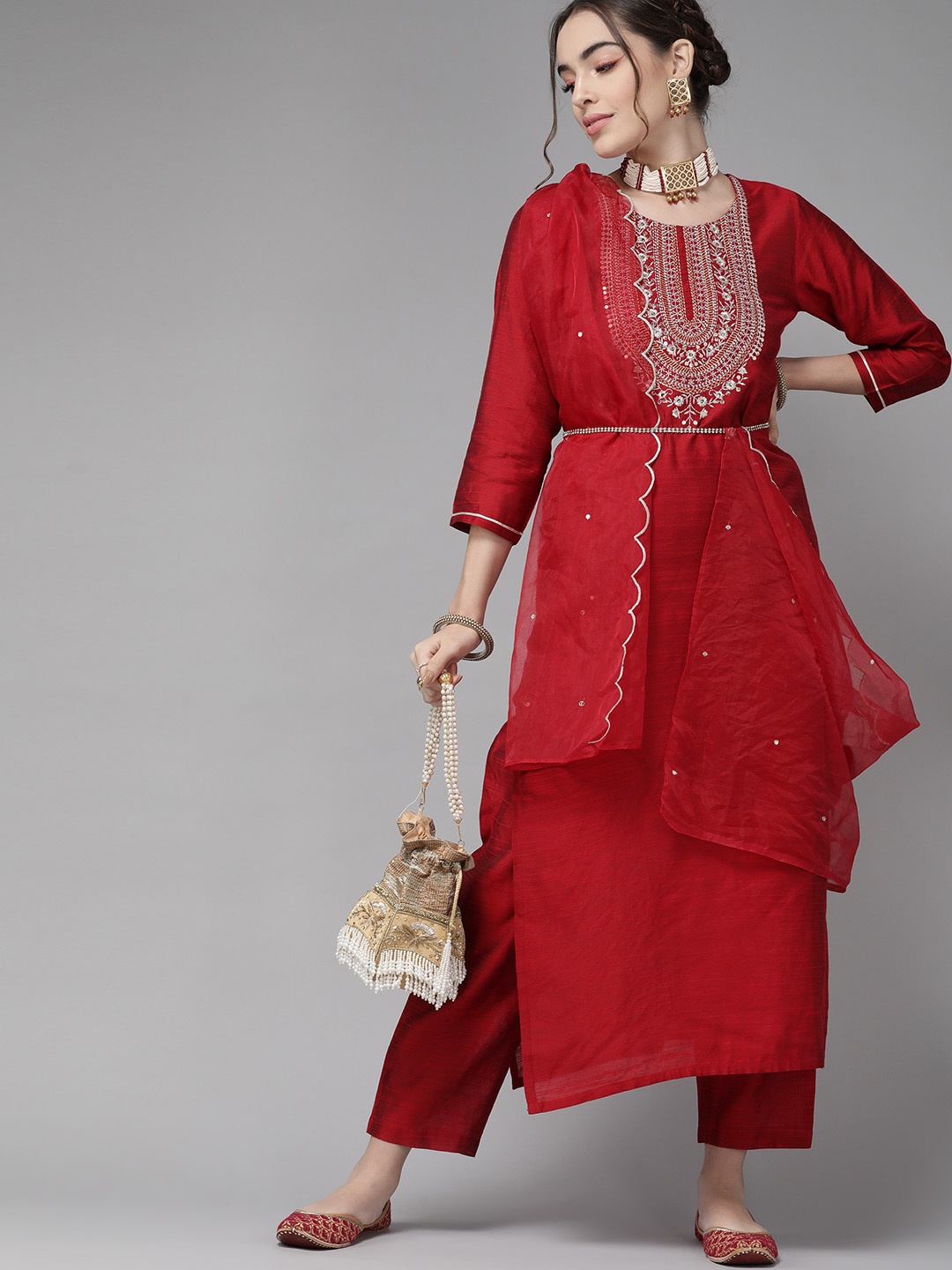 

Varanga Blazing Red Yoke Design Kurta Set