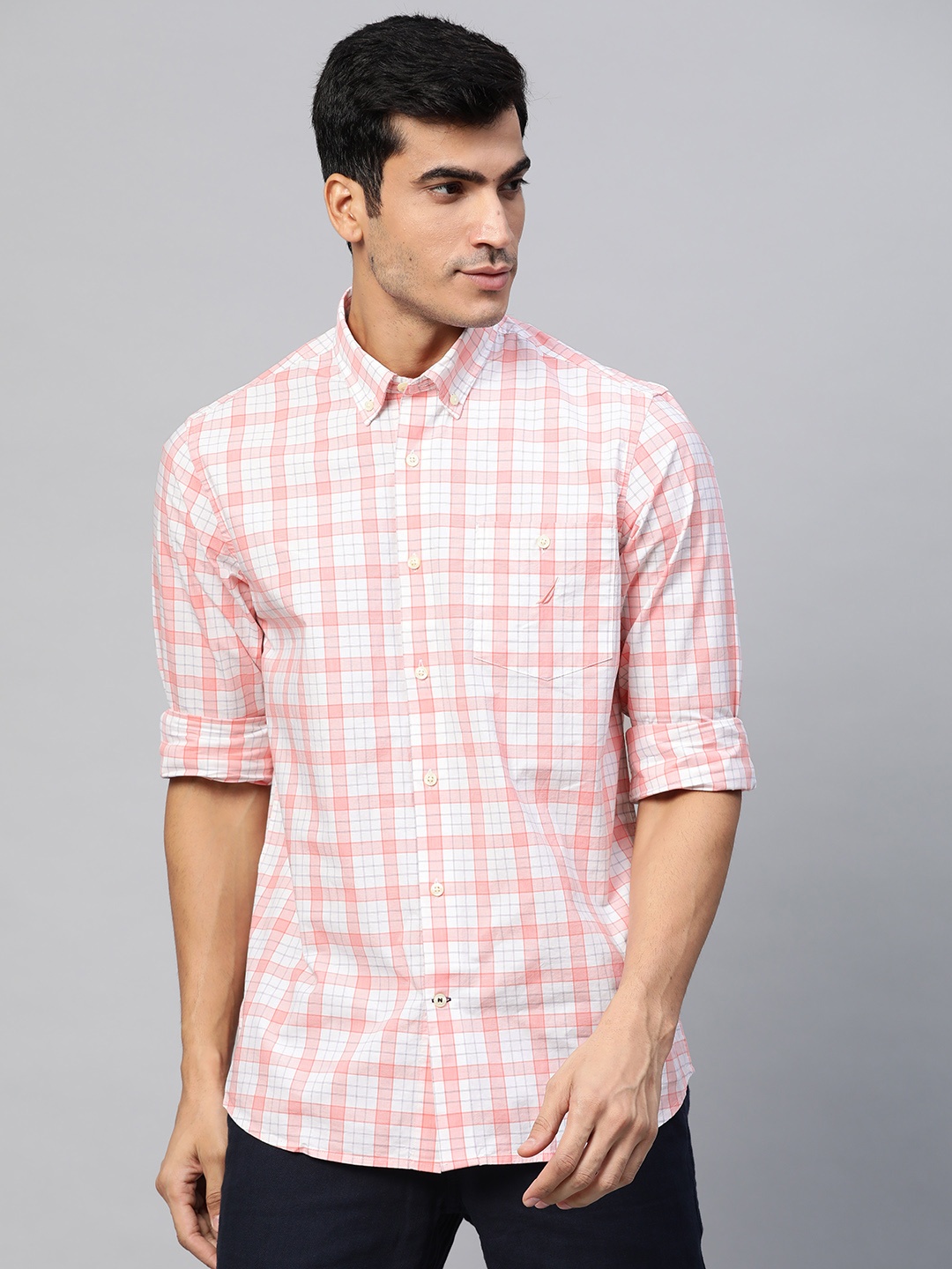 

Nautica Men Peach-Coloured & White Checked Classic Fit Casual Shirt