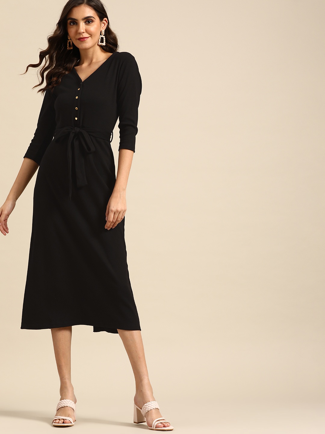

all about you Women Black Solid Sheath Dress