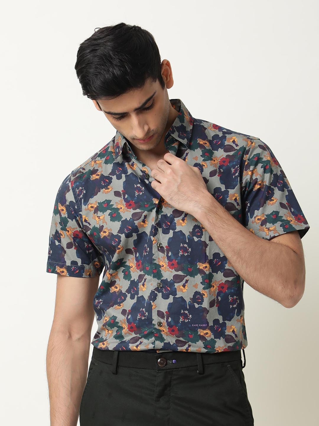 

RARE RABBIT Men Green & Navy Blue Floral Printed Casual Shirt