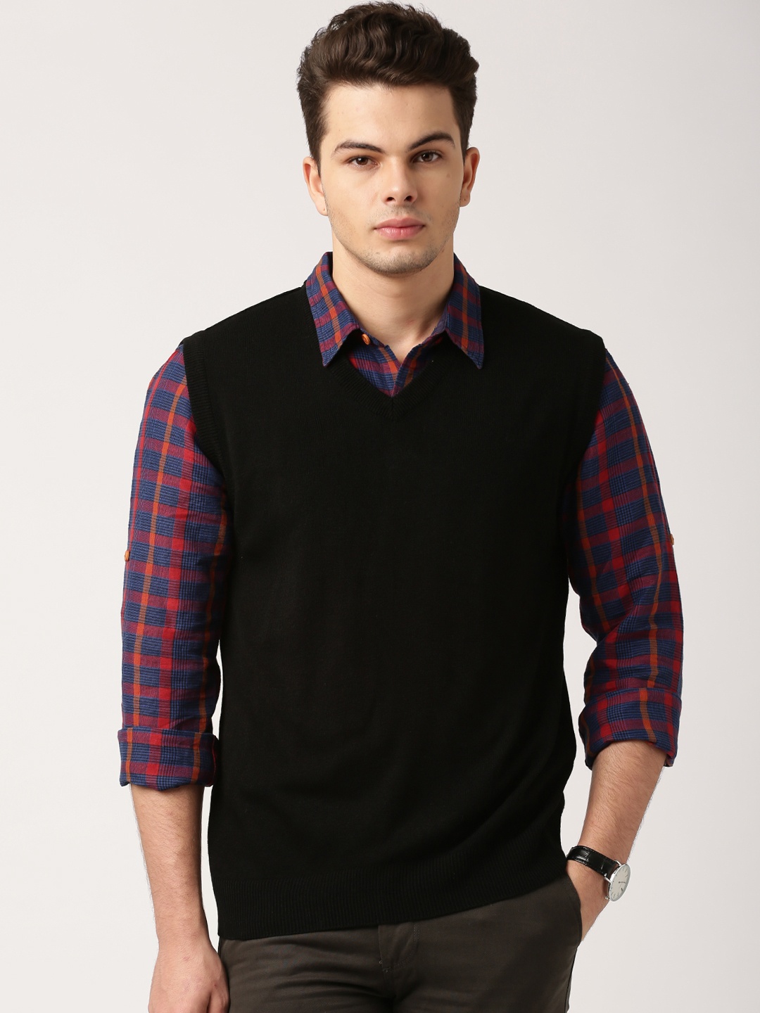 

ETHER Black Sleeveless Sweater