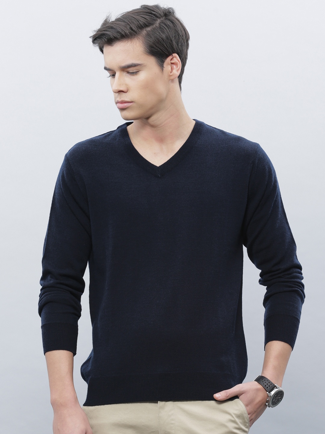 

ether Men Navy Blue Solid Sweater