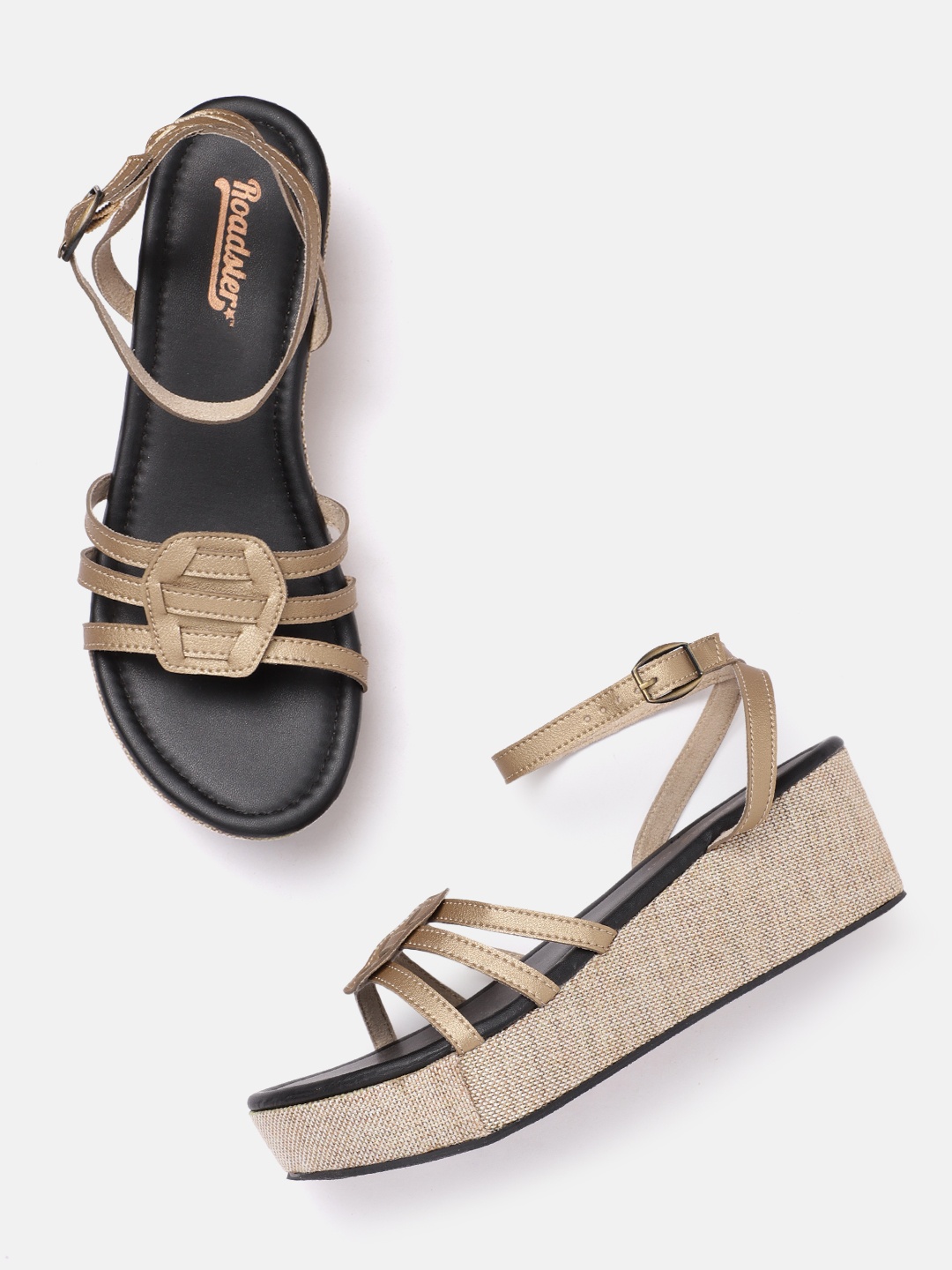 

Roadster Gold-Toned Solid Wedges