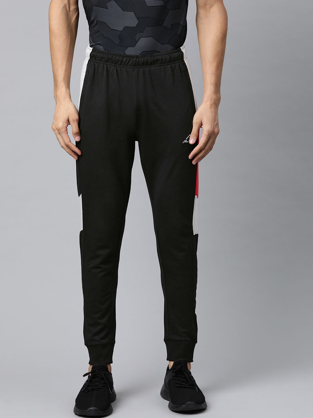 

Alcis Men Black Solid Slim Fit Joggers