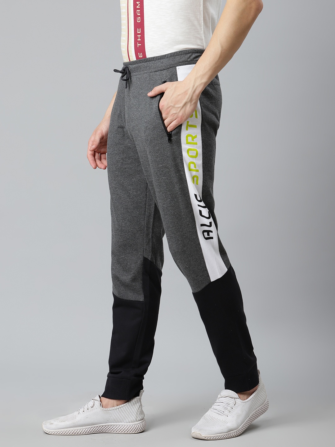 

Alcis Men Charcoal Grey & Black Colourblocked Joggers