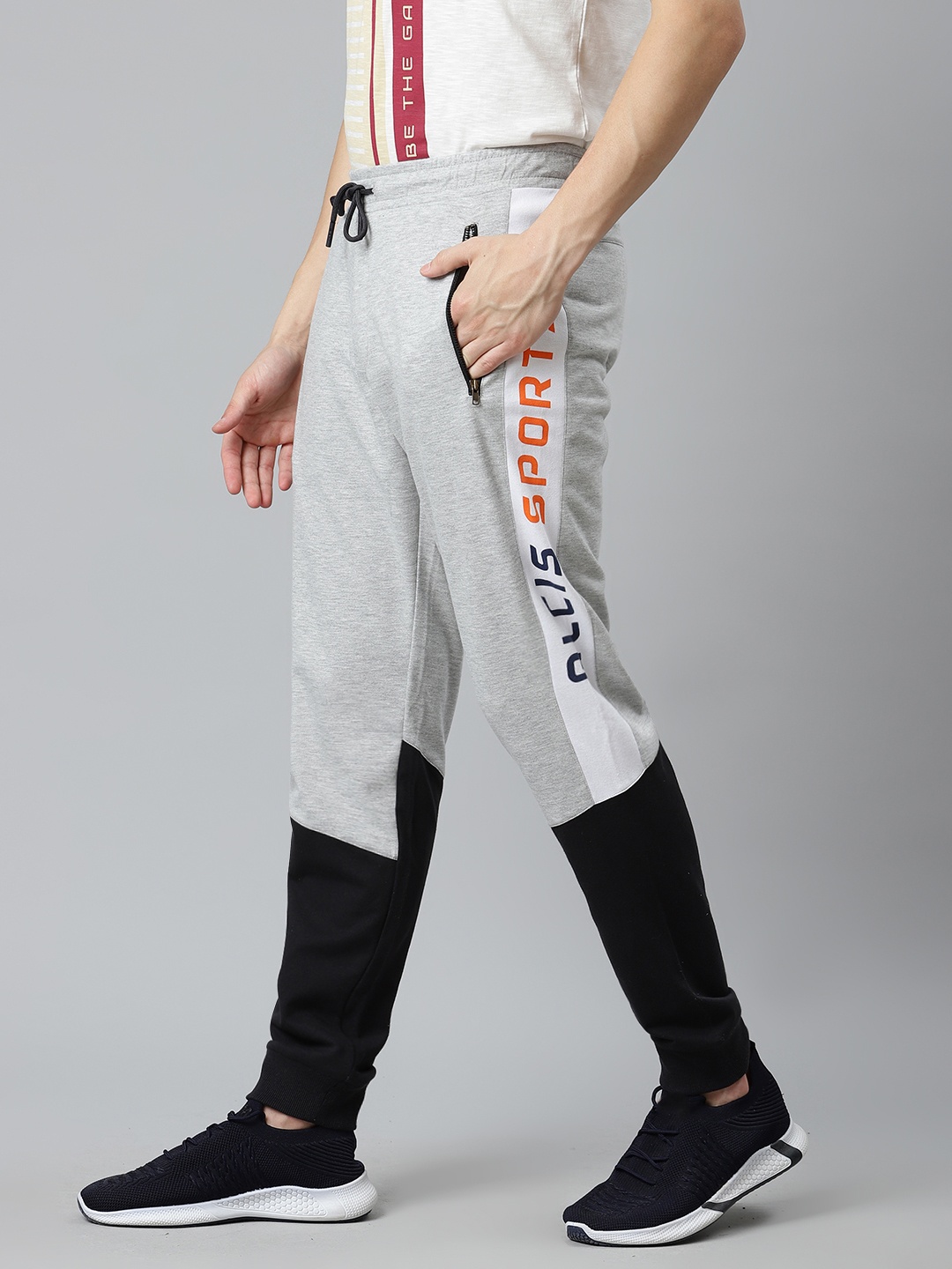 

Alcis Men Grey & Black Colourblocked Joggers